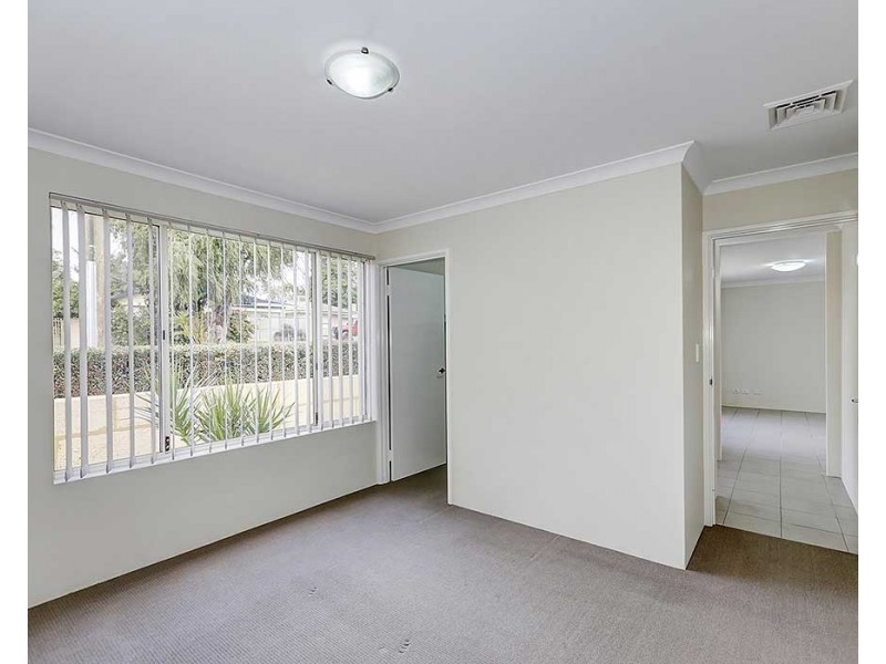 2/6 Jeanhulley Road, High Wycombe WA 6057