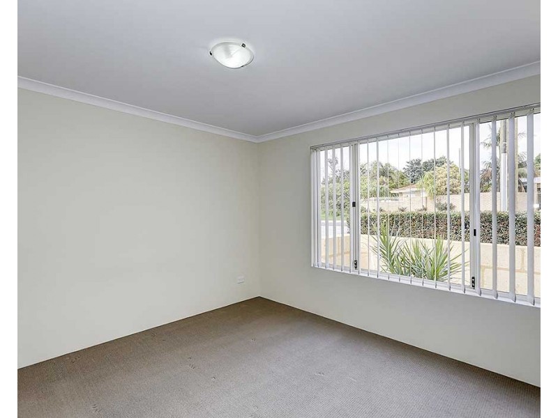 2/6 Jeanhulley Road, High Wycombe WA 6057