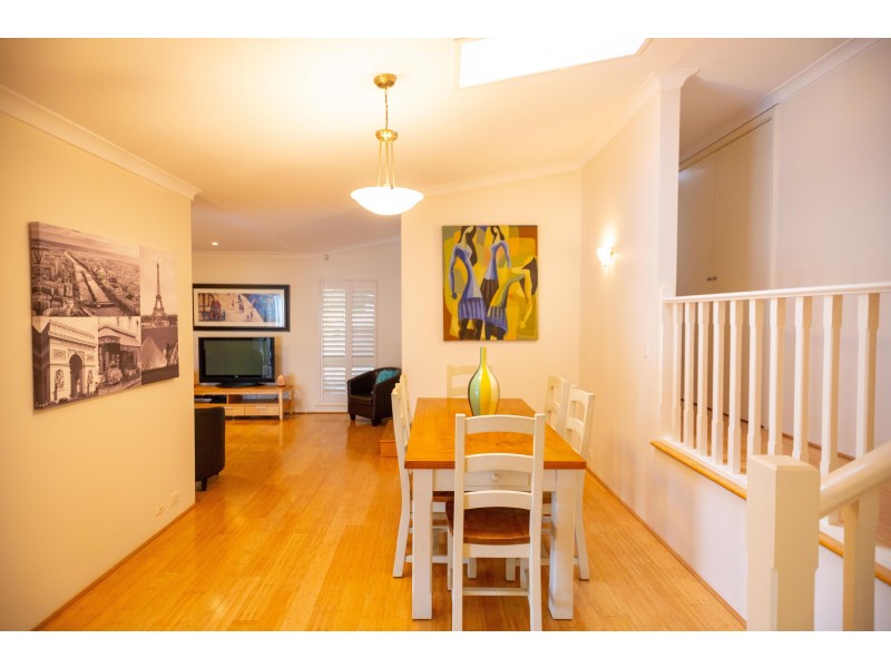 11 Watsonia Road, Gooseberry Hill WA 6076