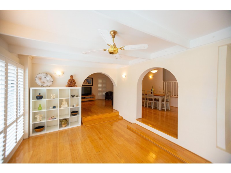 11 Watsonia Road, Gooseberry Hill WA 6076