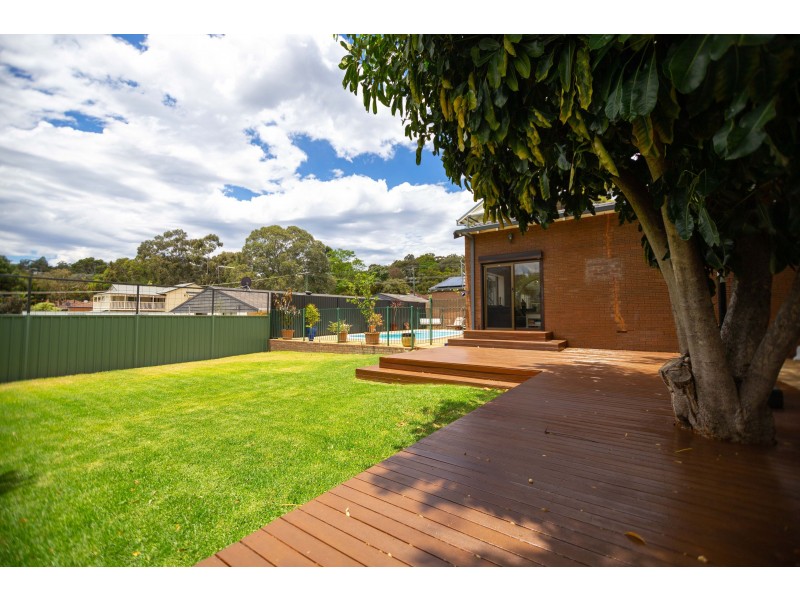 11 Watsonia Road, Gooseberry Hill WA 6076