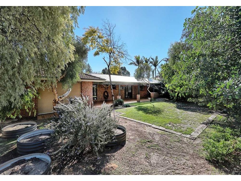 81 Edney Road, High Wycombe WA 6057