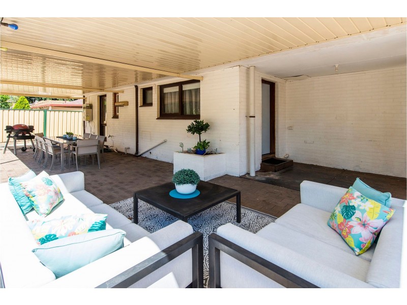 24 Macao Road, High Wycombe WA 6057