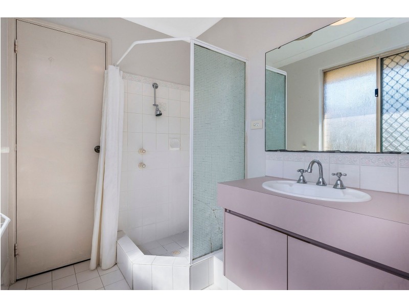 4/28 Wittenoom Road, High Wycombe WA 6057