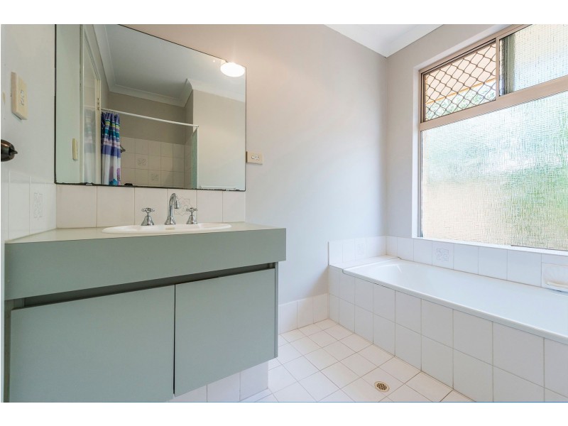 4/28 Wittenoom Road, High Wycombe WA 6057