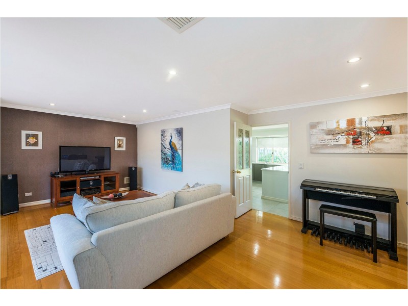 2/11 Edgecumbe Street, Como WA 6152