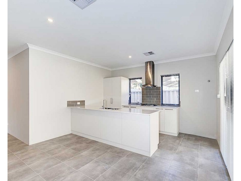 1/23 Tia Avenue, High Wycombe WA 6057