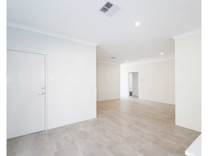 1/23 Tia Avenue, High Wycombe WA 6057