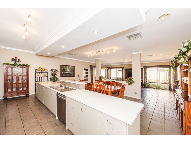 12 Wiroo Way, Byford WA 6122
