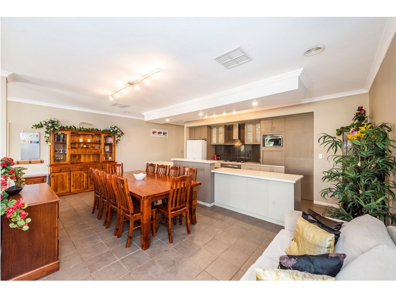 12 Wiroo Way, Byford WA 6122