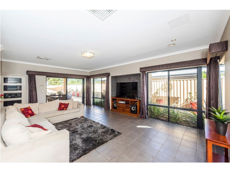 12 Wiroo Way, Byford WA 6122