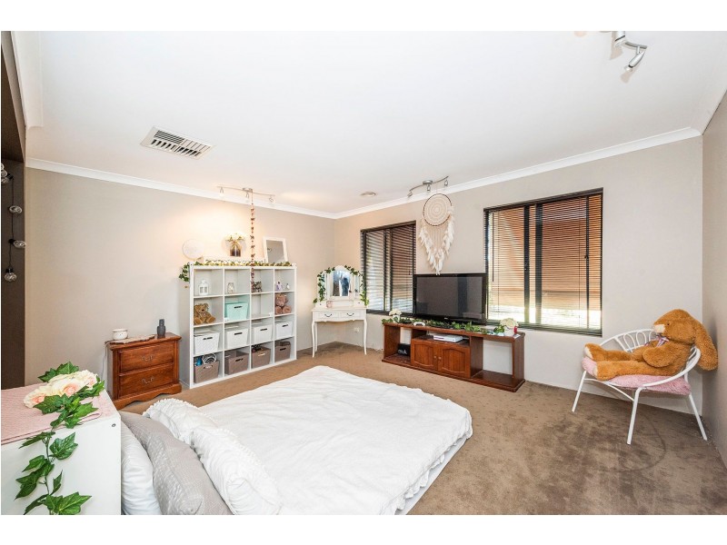 12 Wiroo Way, Byford WA 6122