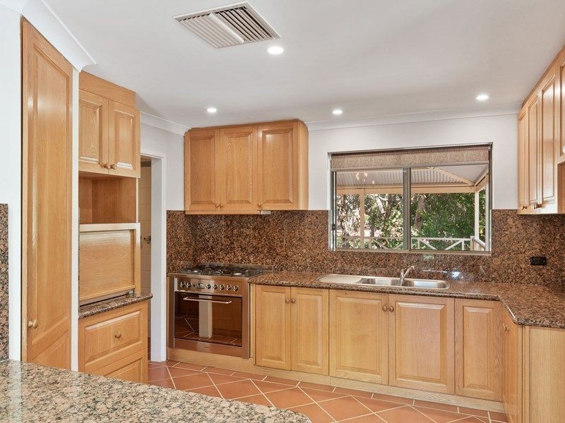 67 Holmes Road, Maida Vale WA 6057