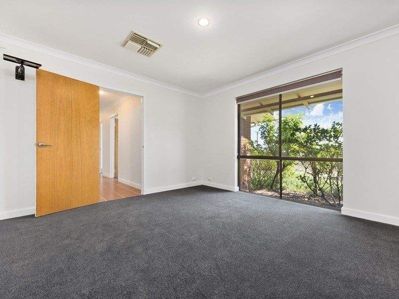 67 Holmes Road, Maida Vale WA 6057