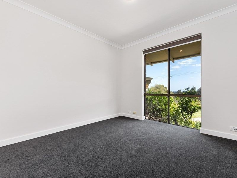 67 Holmes Road, Maida Vale WA 6057