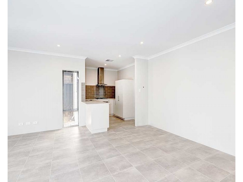 2/23 Tia Avenue, High Wycombe WA 6057