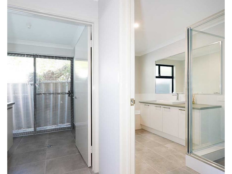 2/23 Tia Avenue, High Wycombe WA 6057