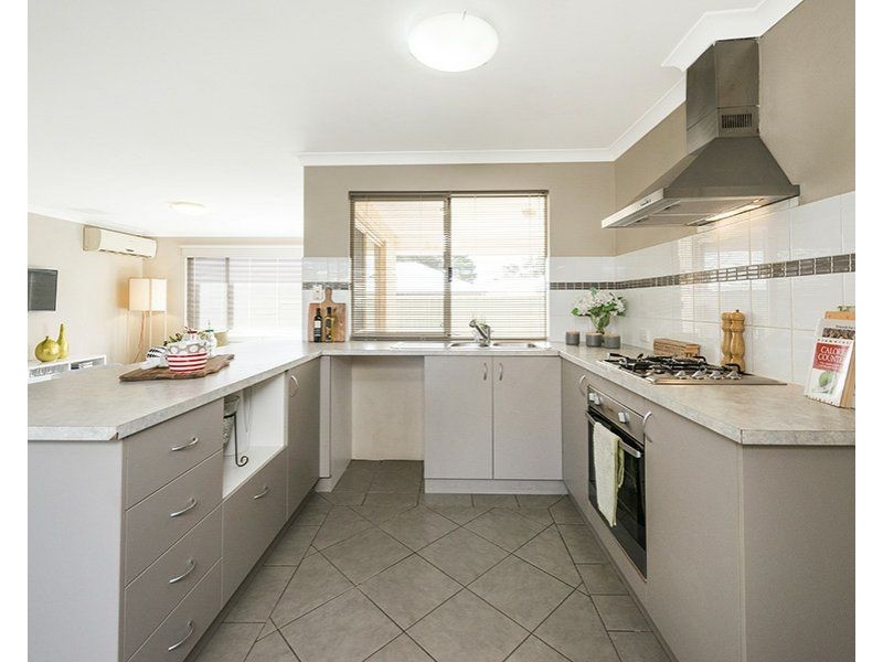 4/456 Kalamunda Road, High Wycombe WA 6057