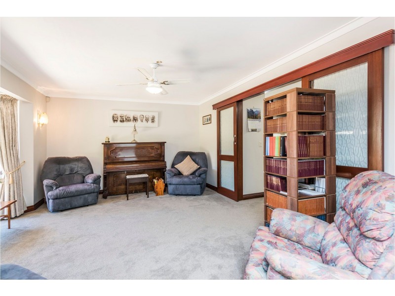 45 Bridgwood Road, Lesmurdie WA 6076