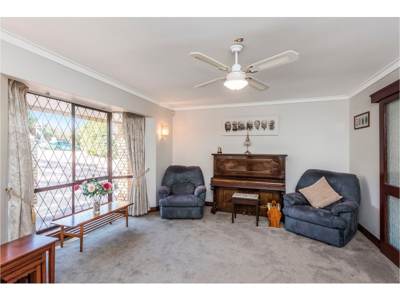 45 Bridgwood Road, Lesmurdie WA 6076