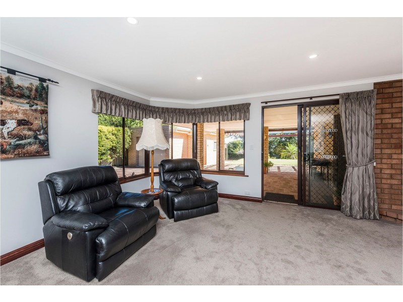 45 Bridgwood Road, Lesmurdie WA 6076