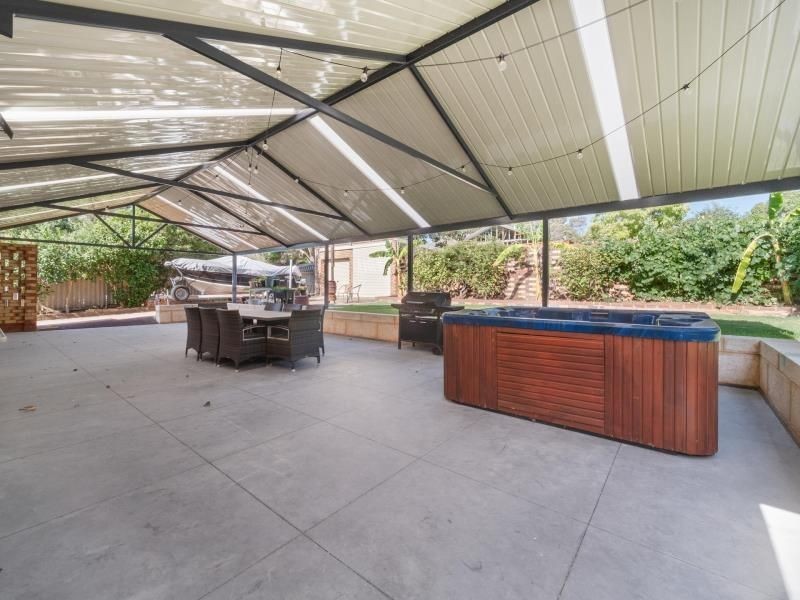 35 Gloucester Road, Kalamunda WA 6076