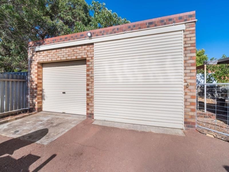 35 Gloucester Road, Kalamunda WA 6076