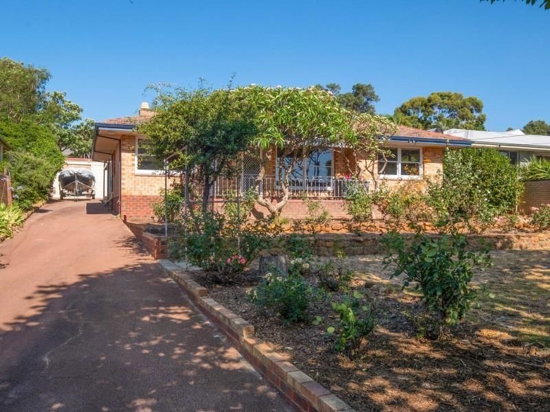 35 Gloucester Road, Kalamunda WA 6076