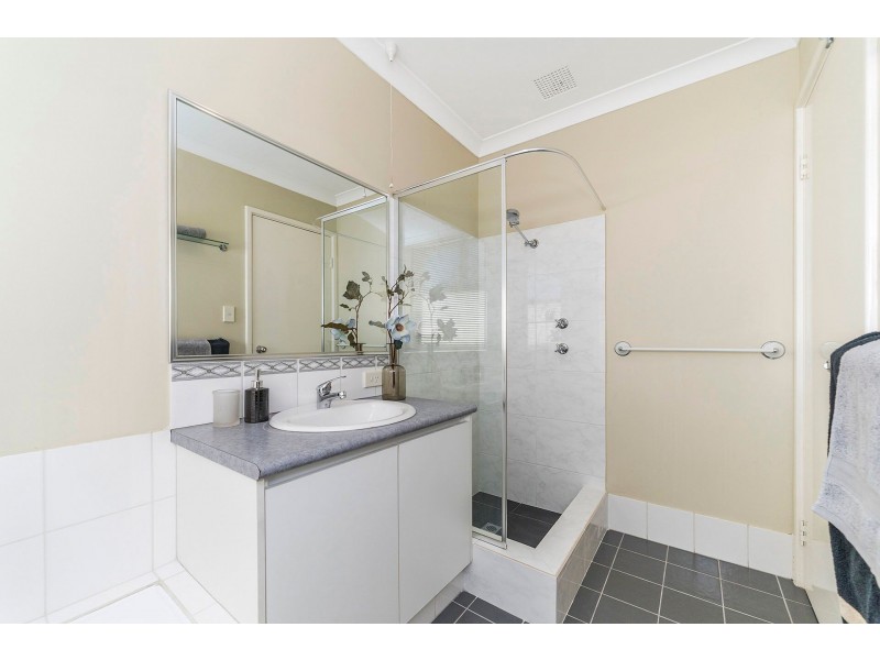 37 Kenneth Road, High Wycombe WA 6057