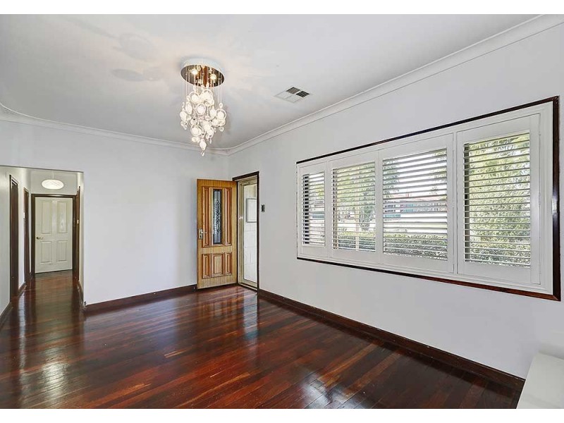 2 Barbary Road, High Wycombe WA 6057