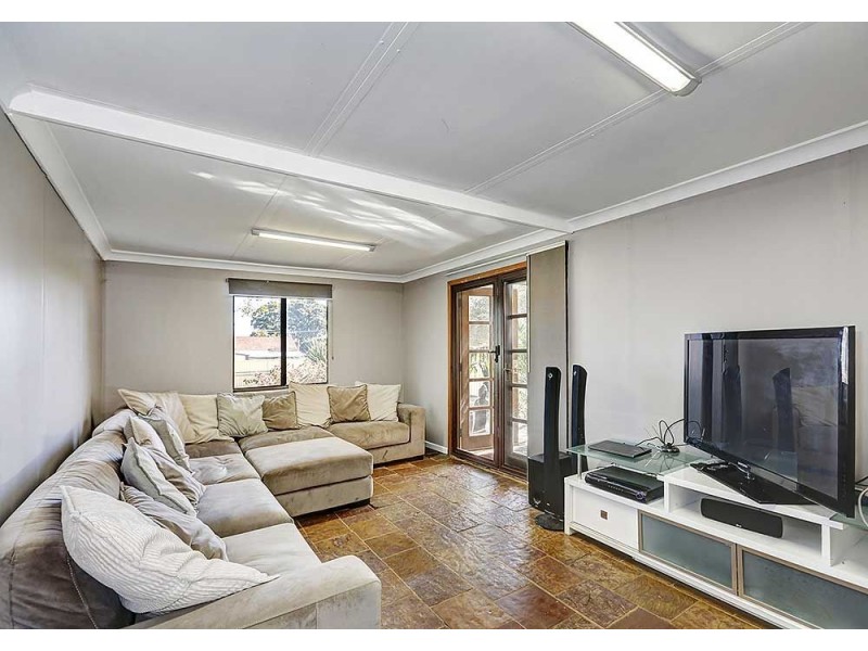 2 Barbary Road, High Wycombe WA 6057