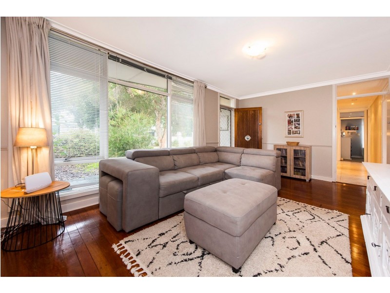 5a Kiandra Way, High Wycombe WA 6057