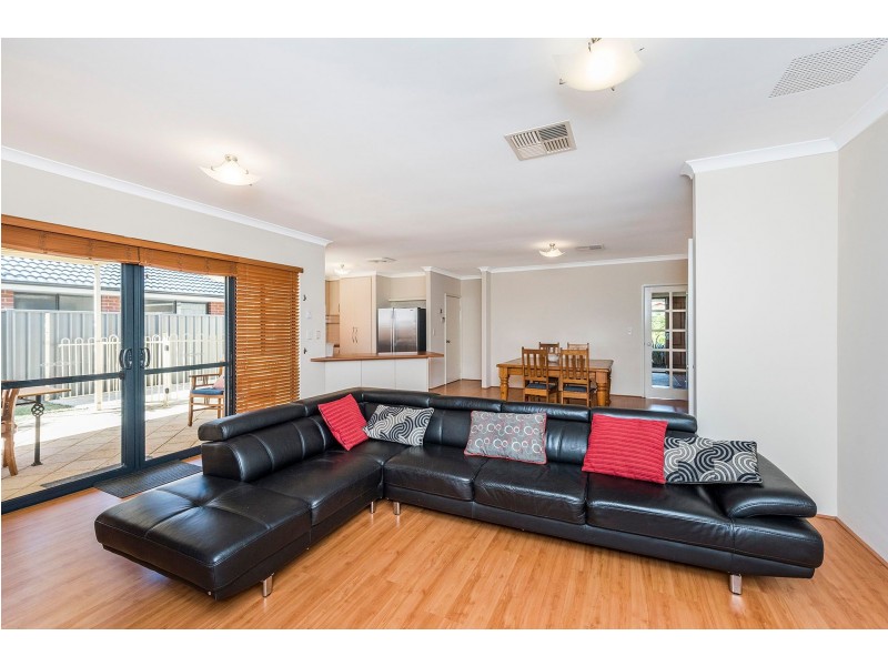 16 Nottingham Green, High Wycombe WA 6057