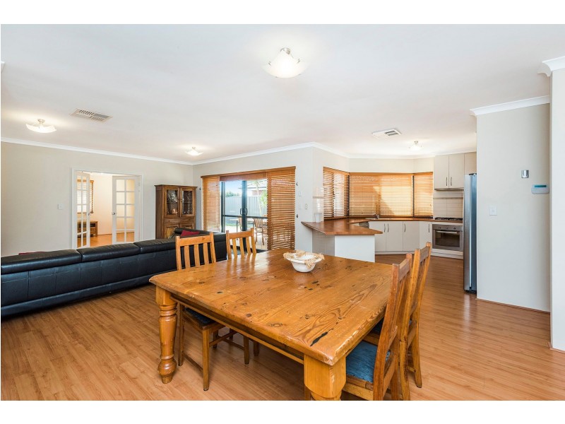 16 Nottingham Green, High Wycombe WA 6057