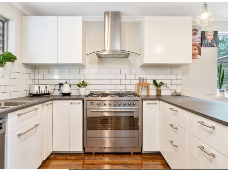 29 Carlisle Road, Kalamunda WA 6076