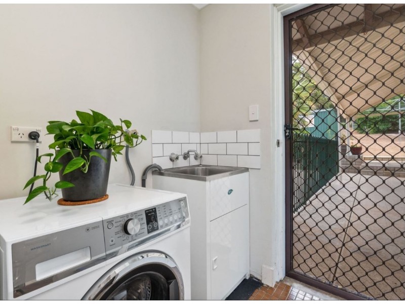 29 Carlisle Road, Kalamunda WA 6076