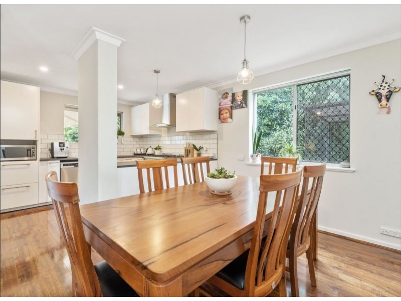 29 Carlisle Road, Kalamunda WA 6076