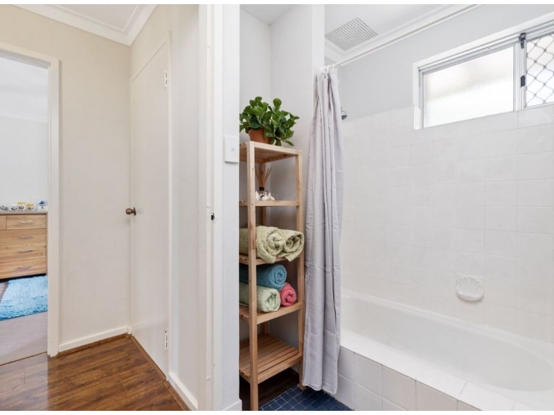 29 Carlisle Road, Kalamunda WA 6076