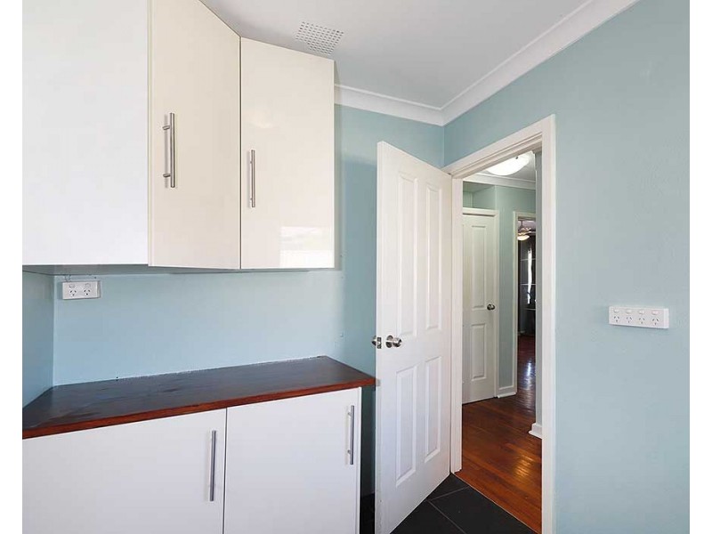 14b Margery Road, High Wycombe WA 6057