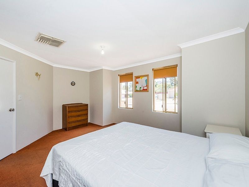 26 Hawkevale Road, High Wycombe WA 6057