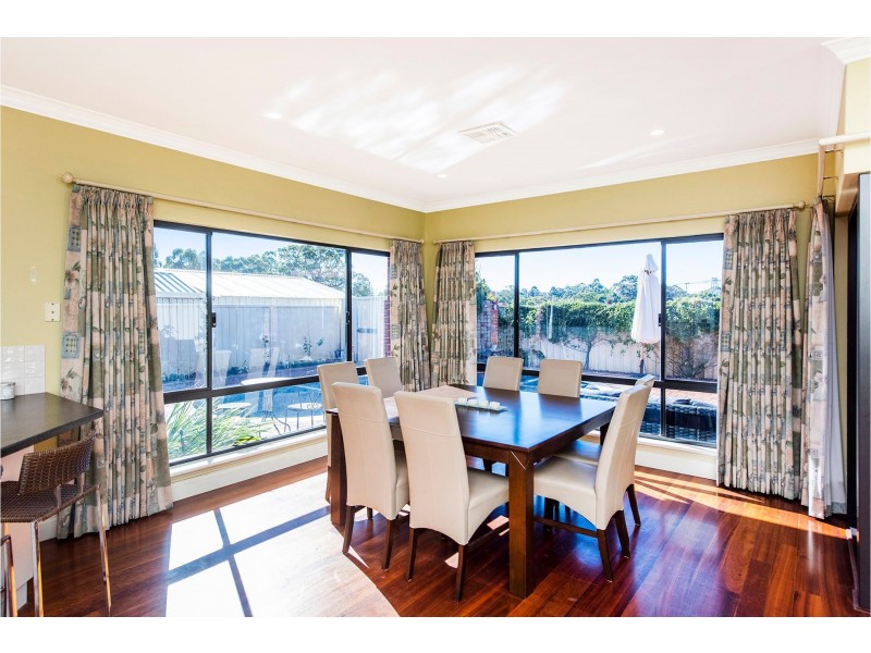 54 Hawkevale Road, High Wycombe WA 6057