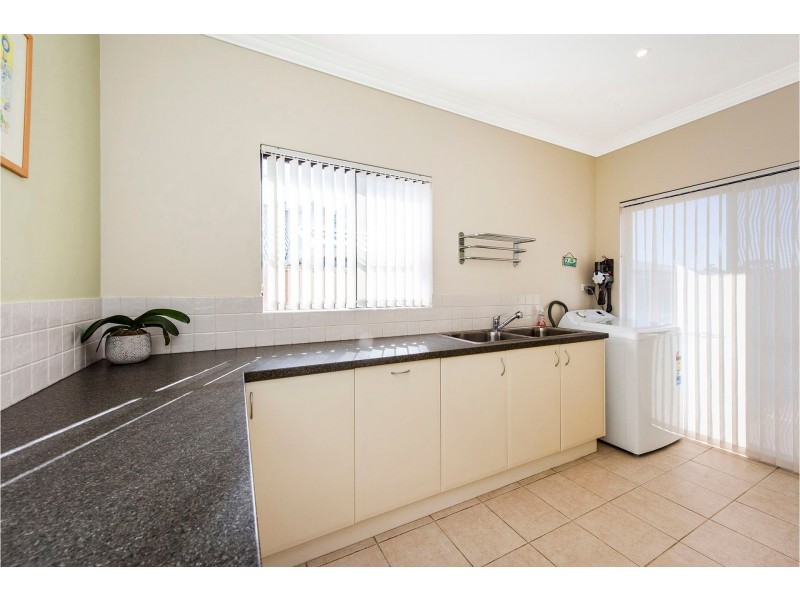 54 Hawkevale Road, High Wycombe WA 6057