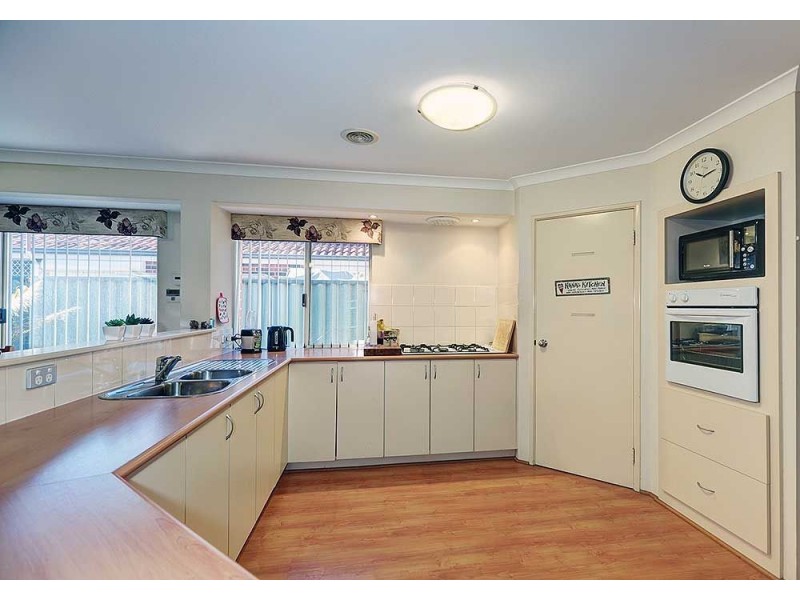 27 Benson Way, High Wycombe WA 6057