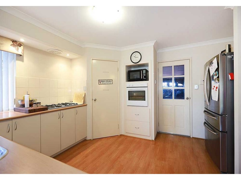 27 Benson Way, High Wycombe WA 6057