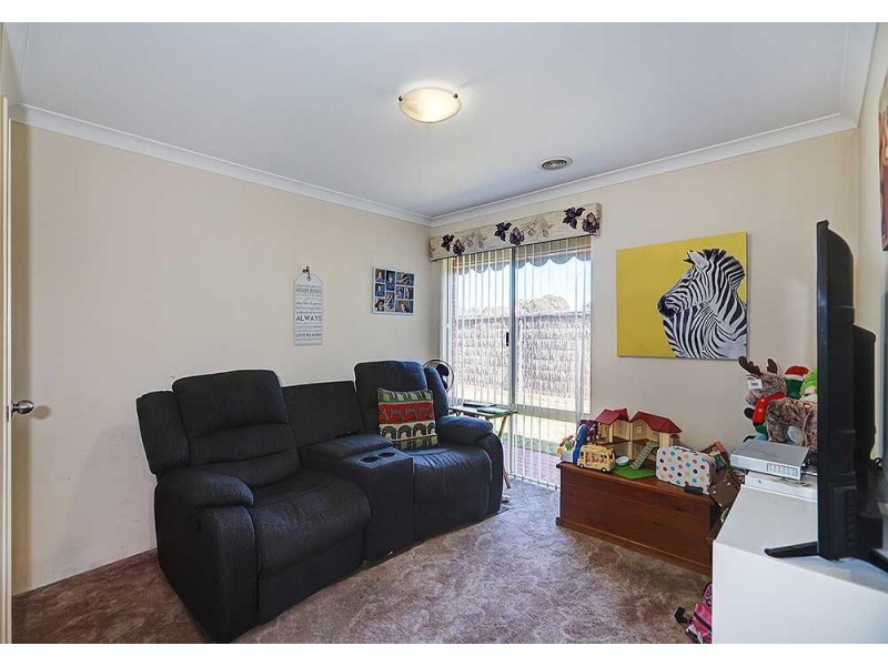 27 Benson Way, High Wycombe WA 6057