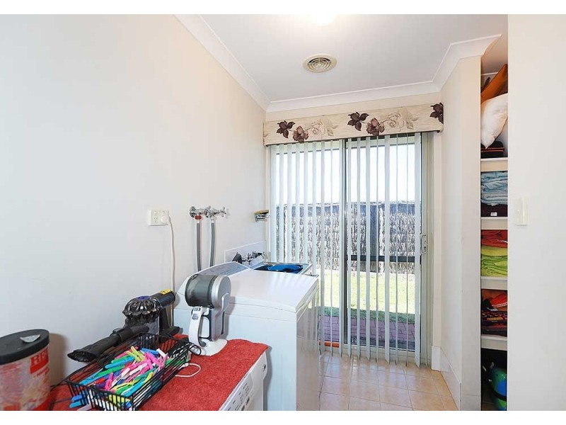 27 Benson Way, High Wycombe WA 6057