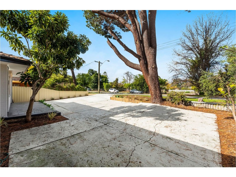 18 Range View Road, High Wycombe WA 6057