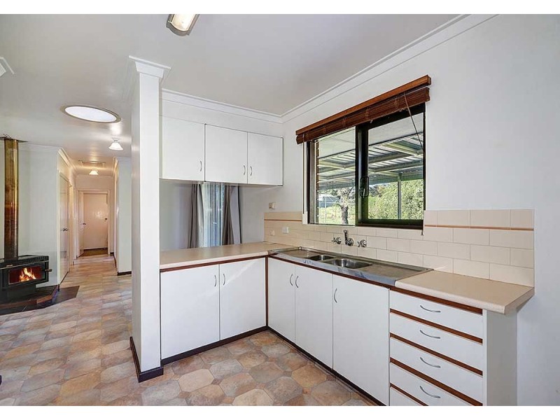 29 Phillip Grove, Kalamunda WA 6076