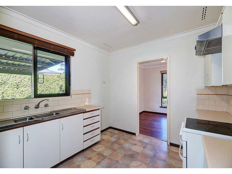 29 Phillip Grove, Kalamunda WA 6076