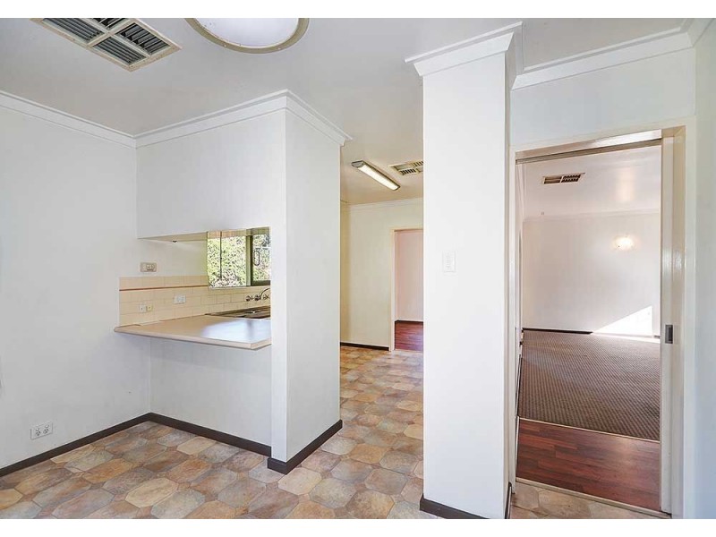29 Phillip Grove, Kalamunda WA 6076